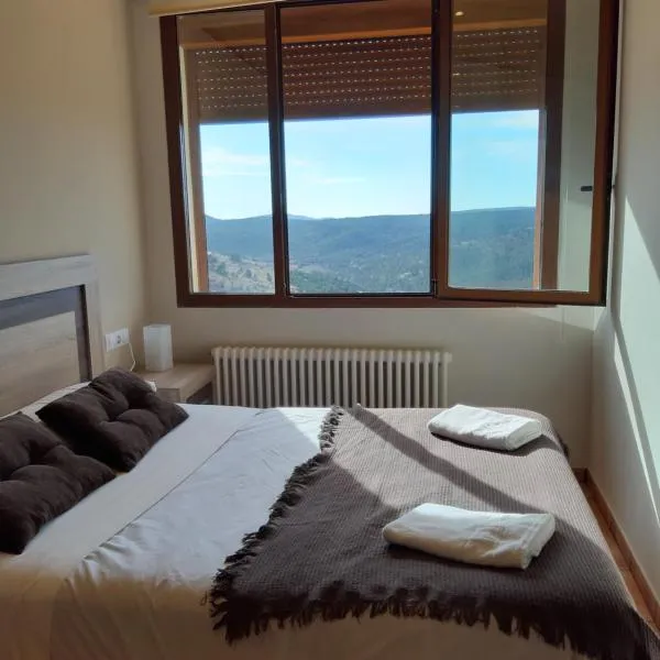 Apartamentos Mirador de Gúdar，位于Gúdar的酒店