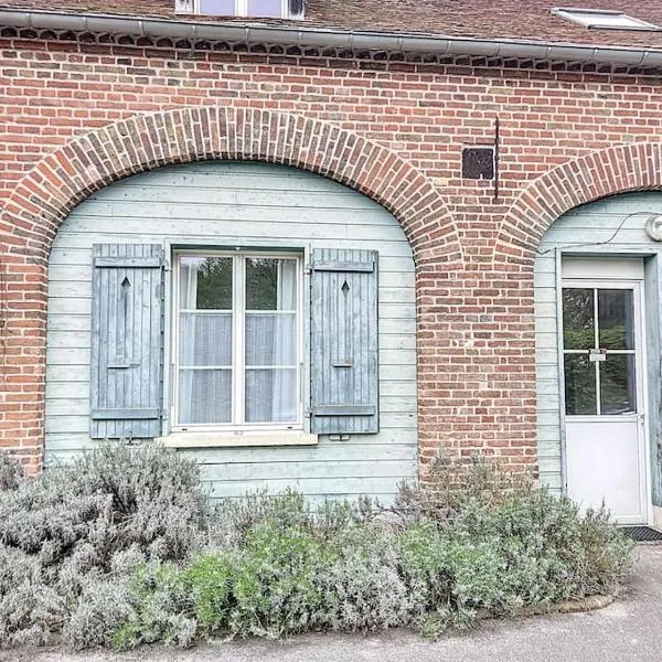 Le Lodge - Bleu lavande，位于Le Meux的酒店