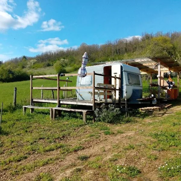 Campingfiz，位于Varzy的酒店