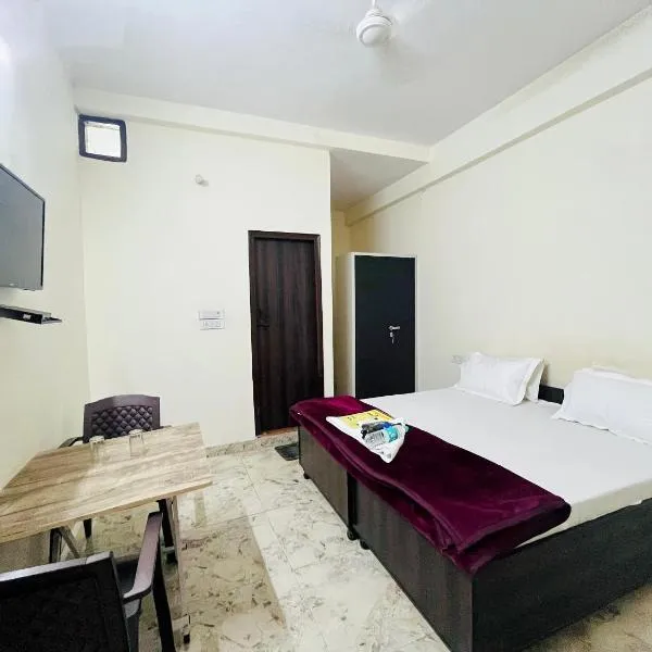 Roomshala 125 Hotel Maharaja -vishwavidyalaya，位于Khekra的酒店