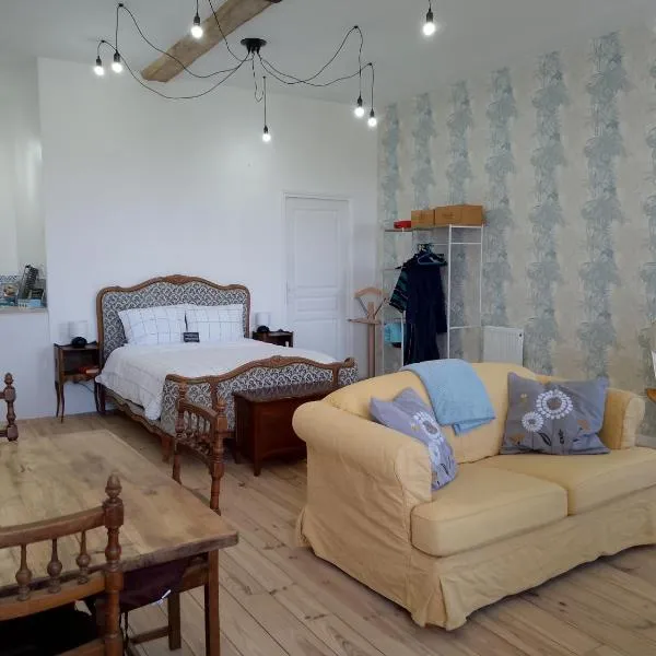 Pyrenees Vue Gite - Le Plus de Commentaires Positifs - Vues Fantastique, Calme, Jardin, Parking Sur Place，位于圣戈当的酒店