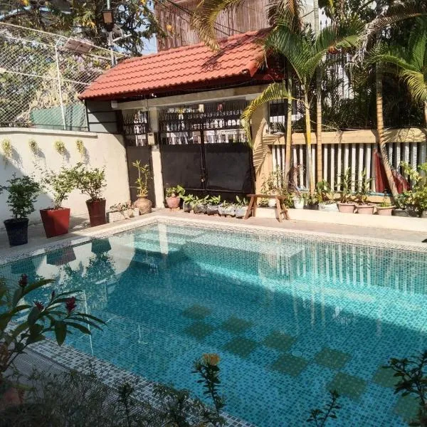 Room 7 - Studio in a villa 5mn walk from the Royal Palace with swimming pool，位于金边的酒店