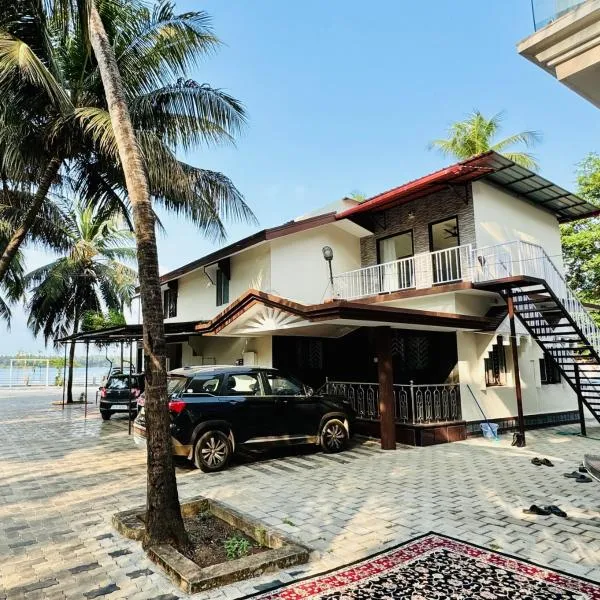 THE BACKWATER HOMESTAY，位于昆达普拉的酒店