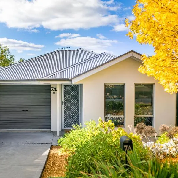 3bedroom Modern Home in Mt Barker, 8km to Hahndorf，位于Aldgate的酒店