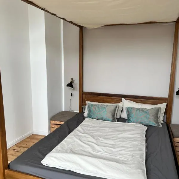 2 Zi Whg zentral, Altbau, renoviert 4P,位于汉诺威的酒店