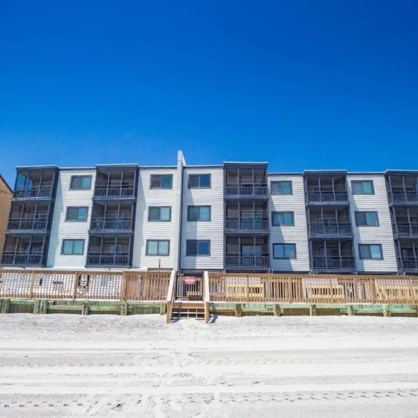 Ocean Breeze Beachfront Condo, Newly Renovated，位于默特尔比奇的酒店