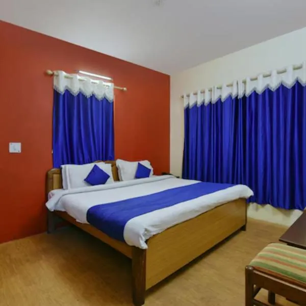 Hotel Chinar Lake View Nainital - 100 Meter From Mall Road - Hygiene, Lake View & Spacious Room，位于Nainital的酒店