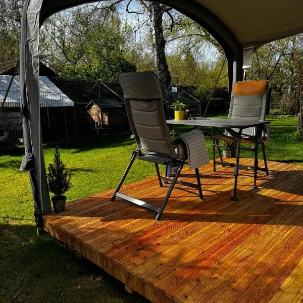 Reisemobil Zentrum Berlin，位于柏林的酒店