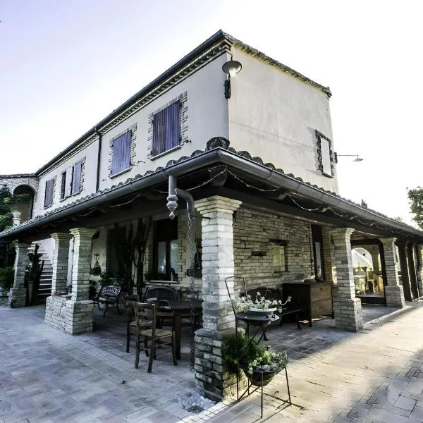 Agriturismo Col Morino，位于Castiglione Messer Raimondo的酒店