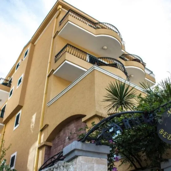 Garni Hotel Meduza，位于拉法洛维奇的酒店