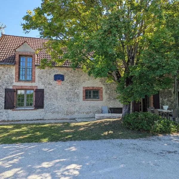 Maison de campagne rénovée à 1h de Paris, avec jardin clos, 4 chambres et équipements familiaux - FR-1-590-164，位于蒙塔日的酒店