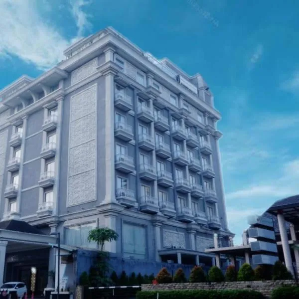 格兰缇知酒店及天空酒廊，位于塞尔蓬的酒店