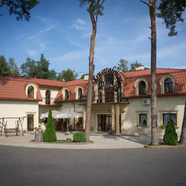 水晶宫旅馆，位于科杰尼采的酒店