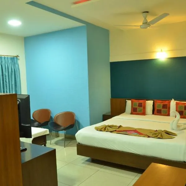 Cubbon Suites - 10 Minute walk to MG Road, MG Road Metro and Church Street，位于班加罗尔的酒店