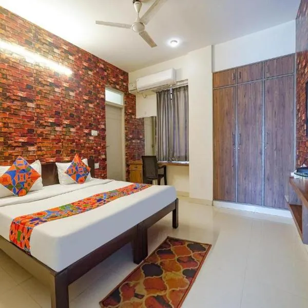 FabExpress Kings Suites，位于Bayappanhalli的酒店