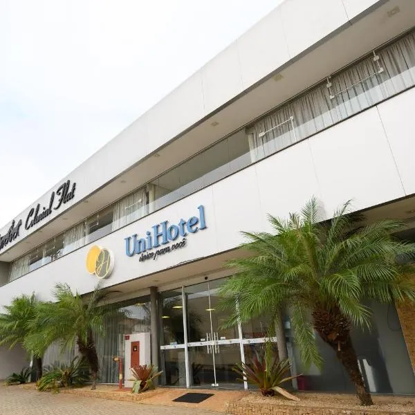 Colonial Flat Hotel，位于伊塔佩蒂宁加的酒店