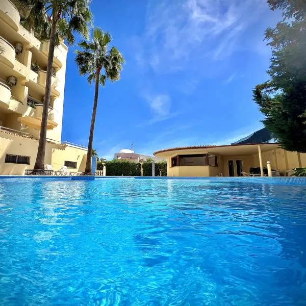 Albufeira Marina Sol With Pool by Homing,位于阿尔布费拉的酒店