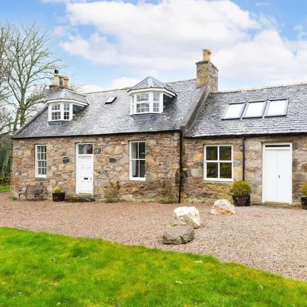 Westerpark Cottage, Pet & Family Friendly Countryside Retreat, Aberdeenshire，位于亨特利的酒店