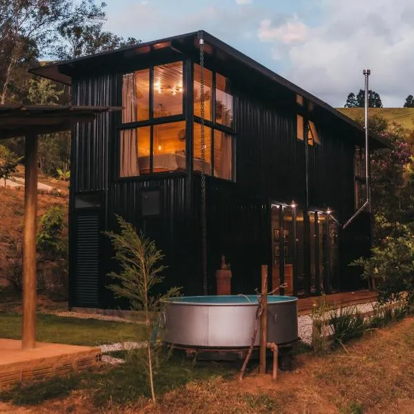 Into The Wild Cabin，位于贡萨尔维斯的酒店
