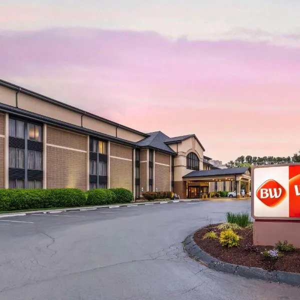 Best Western Plus Knoxville Cedar Bluff，位于Farragut的酒店