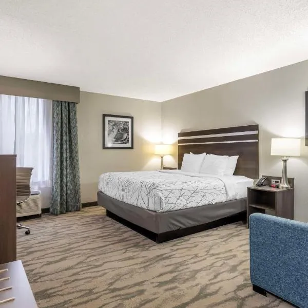 Best Western Plus Knoxville Cedar Bluff，位于诺克斯维尔的酒店