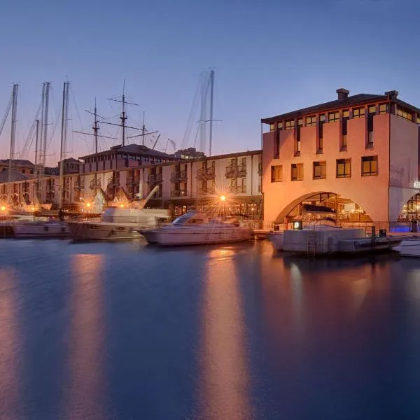热那亚码头NH典藏酒店，位于圣托切瑟的酒店