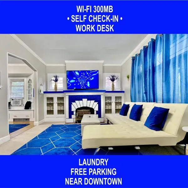 The Sapphire Haven - Your Old Brooklyn Oasis Awaits Families, Couples, Business Travelers Near Downtown With Parking, 300 MB WiFi & Self Check-In，位于Cleveland Heights的酒店