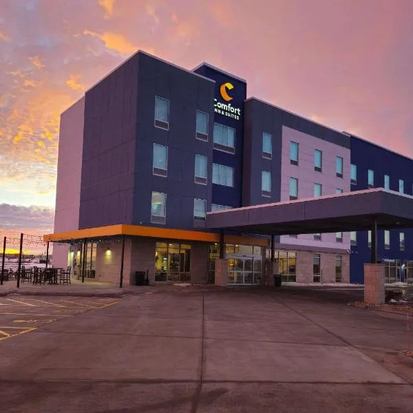 Comfort Inn & Suites at Sanford Sports Complex，位于苏福尔斯的酒店