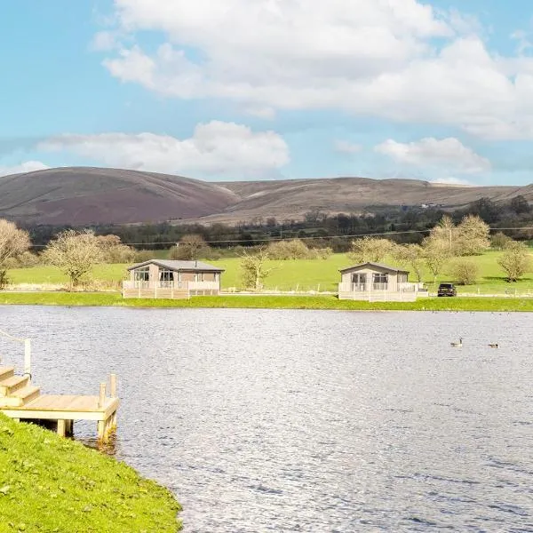 Pendle View Retreat - Holiday Park，位于克利夫罗的酒店