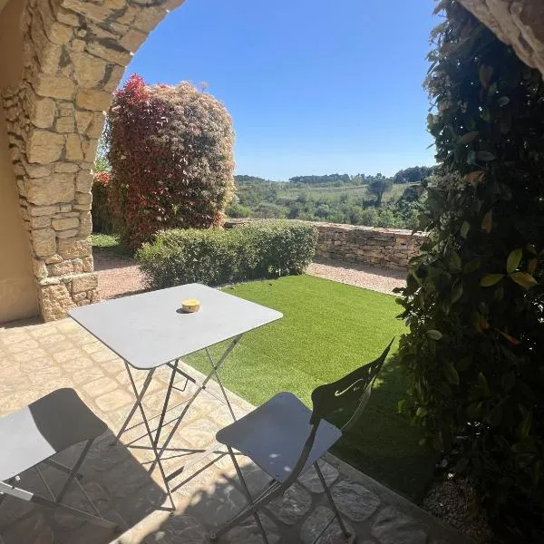 Logis Hôtel Restaurant La Bergerie，位于Aragon的酒店