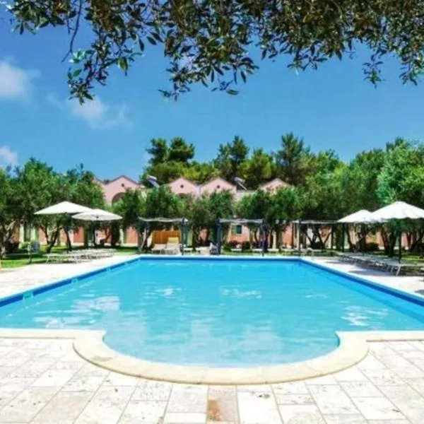 Family Village Otranto，位于阿利米尼的酒店