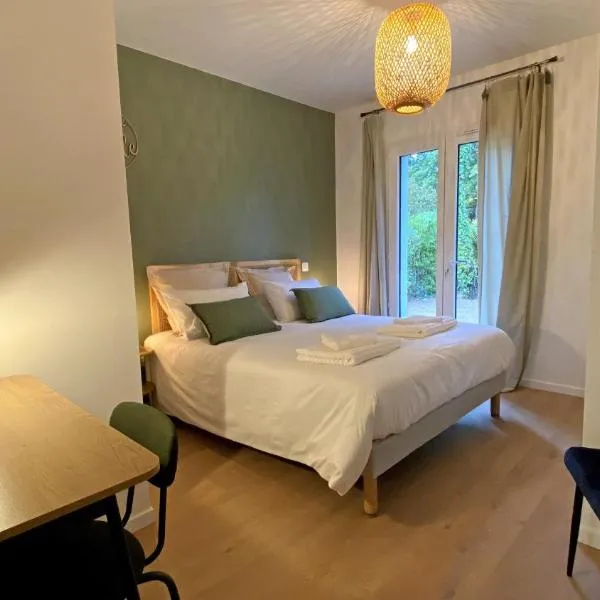 Breakislebed Chambres ou suites dans maison，位于Saint-Priest-sous-Aixe的酒店
