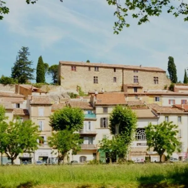 Séjour à la ferme，位于Jouques的酒店