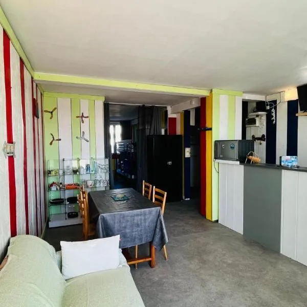La Cabine de Plage chaleur & mer，位于圣让-德蒙的酒店