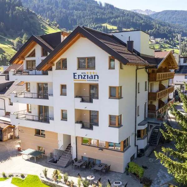 Hotel Enzian Paznaun，位于Grins的酒店