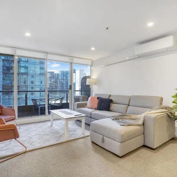 Millennial Southbank Condo Lifestyle w parking，位于墨尔本的酒店