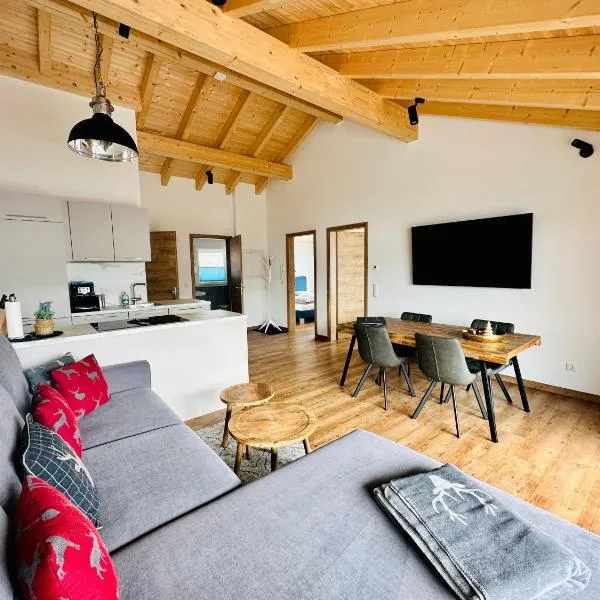 Berg Fux - Neubau mit 2 Schlafzimmern, Balkon, Panorama Bergblick, Allergikerfreundlich，位于松托芬的酒店