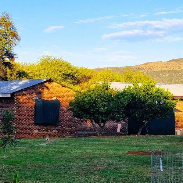 Goedgelegen Retreat Cottage，位于Groot-Marico的酒店