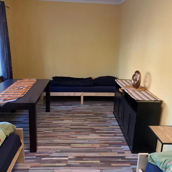 Monteurroom 1 Hannover-Ronnenberg，位于龙嫩贝格的酒店
