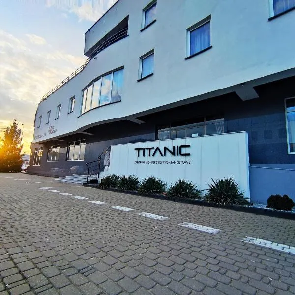 泰坦尼克酒店，位于比亚韦斯托克的酒店
