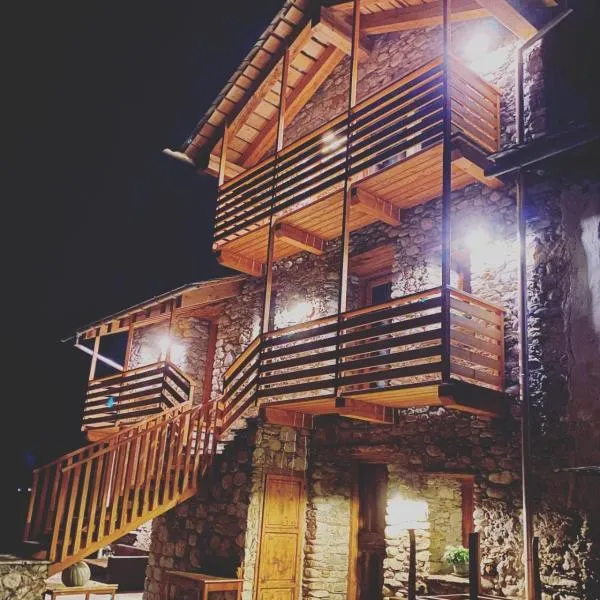 Chalet Valchiavenna，位于San Cassiano的酒店