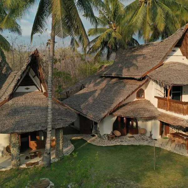 Beach-Front Sumbawa Surf House，位于Lemonga的酒店