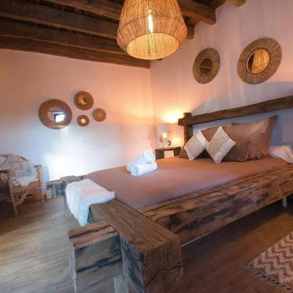LE RELAIS DES CALECHES - La Balinaise，位于Broué的酒店