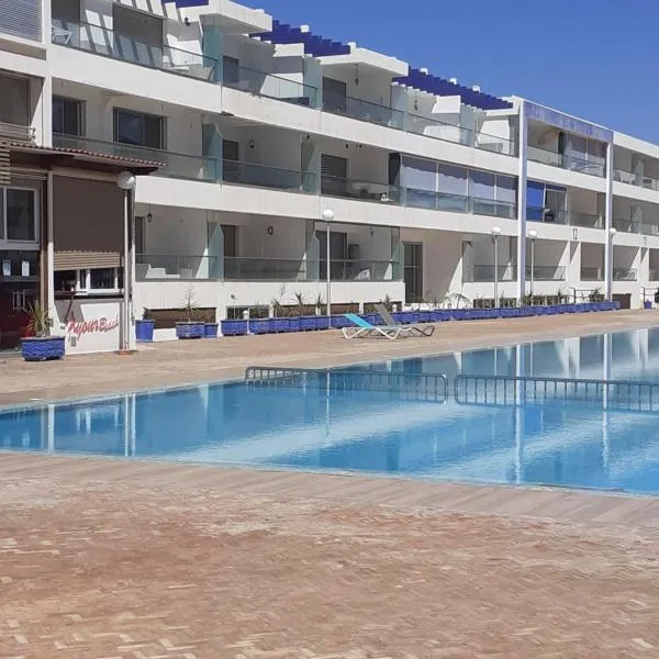 Adan Beach appartment in front of Atlantic，位于奥瑞尔的酒店