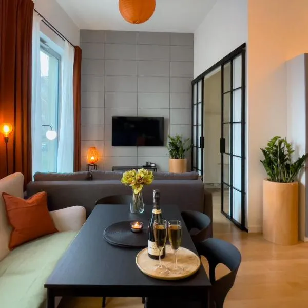 URBAN APARTMENTS PREMIUM, Sokolska 30 Towers No 3, Free Parking, Gym & Sauna, Self Check-in，位于卡托维兹的酒店