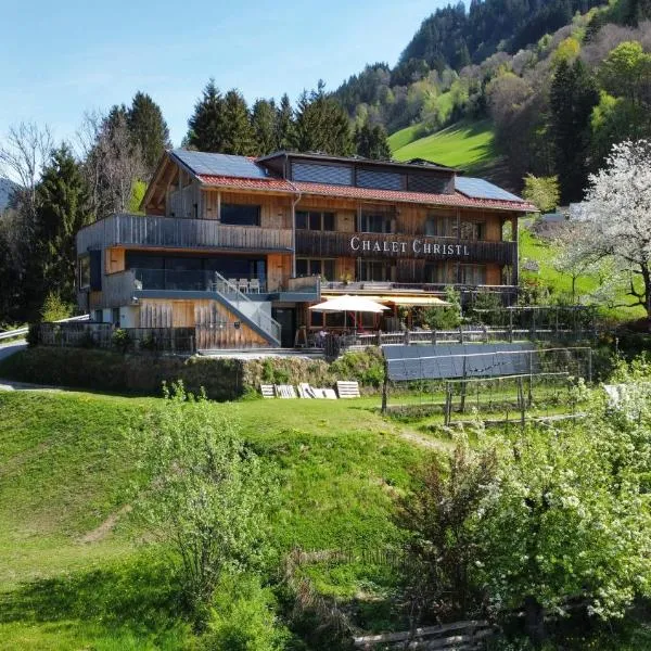 Chalet Christl Panorama Appartements，位于施伦斯的酒店