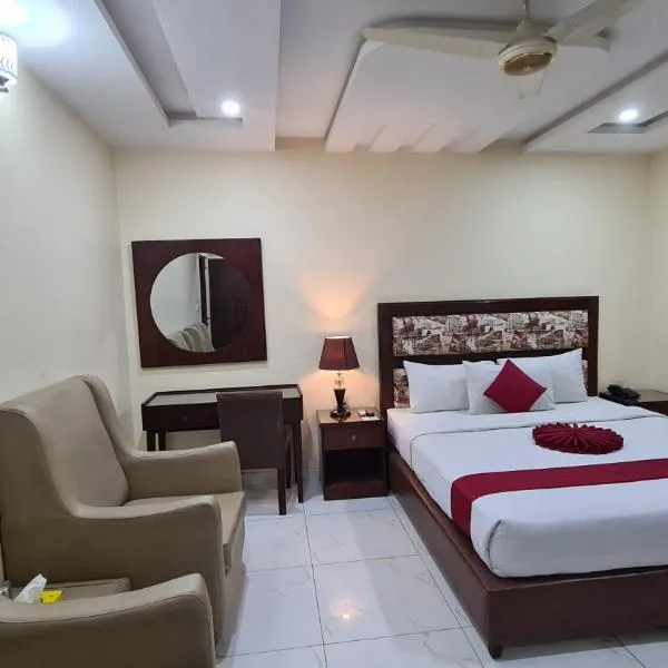 Hotel Executive Lodges，位于巴哈瓦尔布尔的酒店
