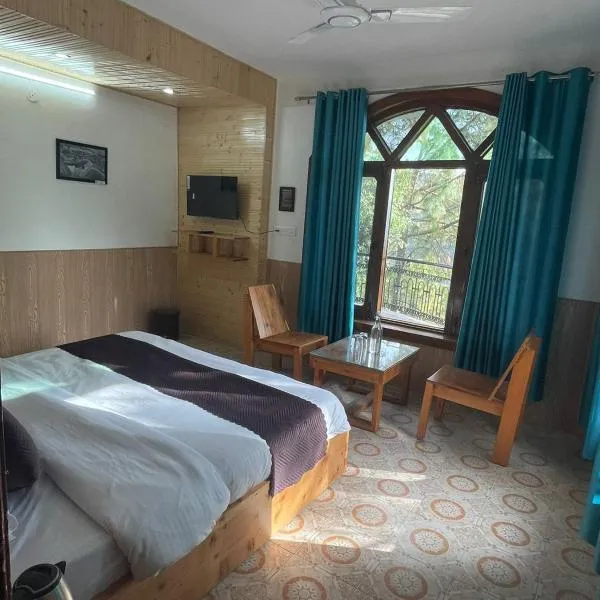 Calm Cottage KASAULI HILLS Barog，位于卡绍利的酒店