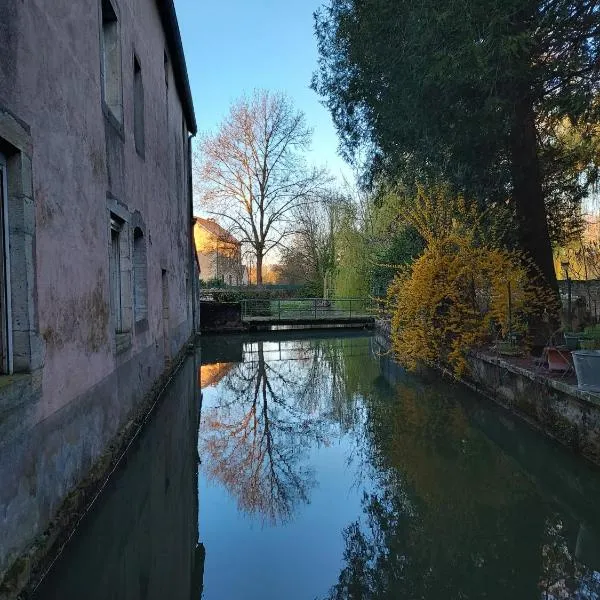 Chambre indépendante dans le moulin，位于Pouilly-sur-Vingeanne的酒店