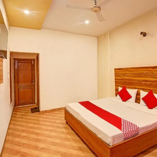 Super OYO Hotel NR Residency，位于Rājpura的酒店